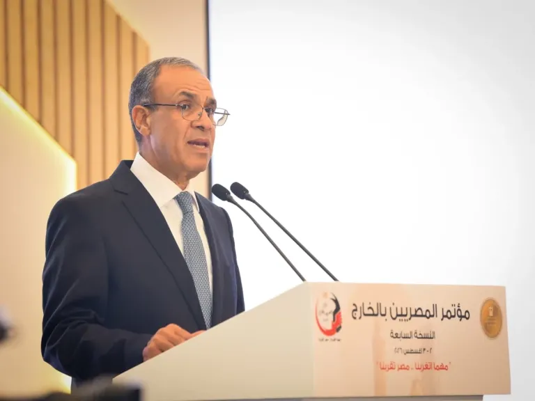 بدر عبد العاطي: أولوياتنا يحددها المصريون بالخارج.. ورقمنة الخدمات القنصلية حققت نقلة نوعية