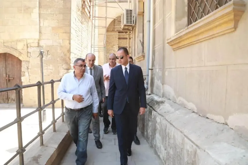 نائب وزير الصحة يتفقد مستشفى رمد قلاوون لمتابعة أعمال التطوير ودعم إحياء القاهرة التاريخية