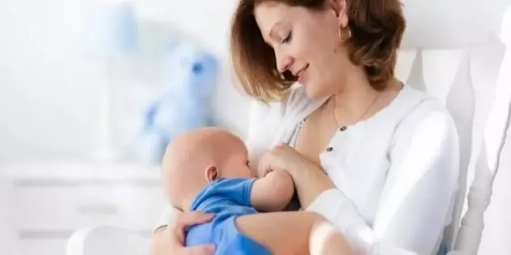 الصحة العالمية: الرضاعة الطبيعية تحمى الأم من سرطان الثدى ومرض السكرى