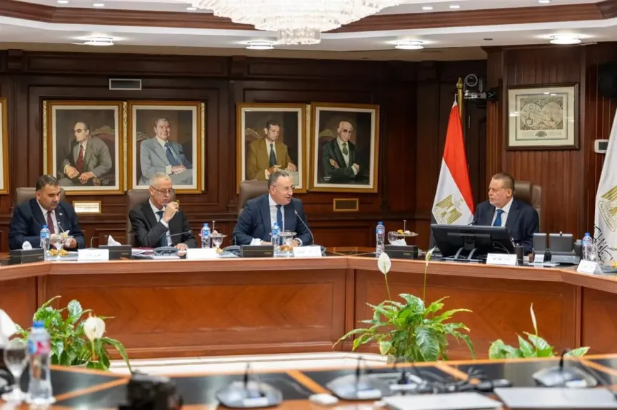 المركزي يبحث ”منحة علماء المستقبل” استعدادًا لقبول طلاب جدد