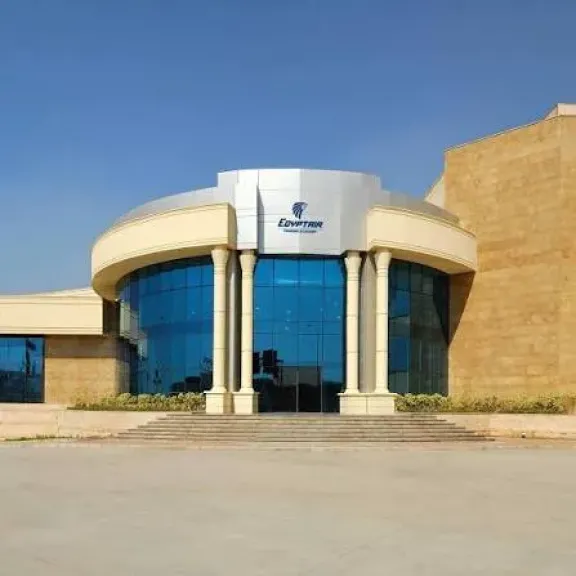 أكاديمية مصر للطيران للتدريب تجدد اعتمادات شهادات ”ISO”