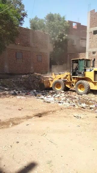 مدينة الزينية بالأقصر تواصل تطوير البنية التحتية وحملات النظافة وإزالة التعديات