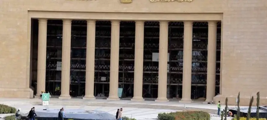 القطاع المصرفي يواصل جذب المدخرات.. نمو قوي في ودائع العملاء بالجنيه المصري