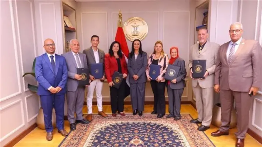 «التضامن» توقع عقود تمويل لمشروعات متناهية الصغر مع 4 جمعيات أهلية