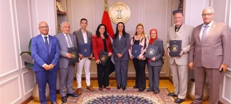 «التضامن» توقع عقود تمويل لمشروعات متناهية الصغر مع 4 جمعيات أهلية