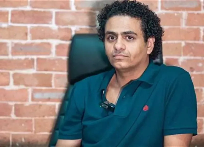 محمد صلاح العزب يعلن بدء عرض حكايات مسلسل القصة الكاملة خلال أغسطس الجاري