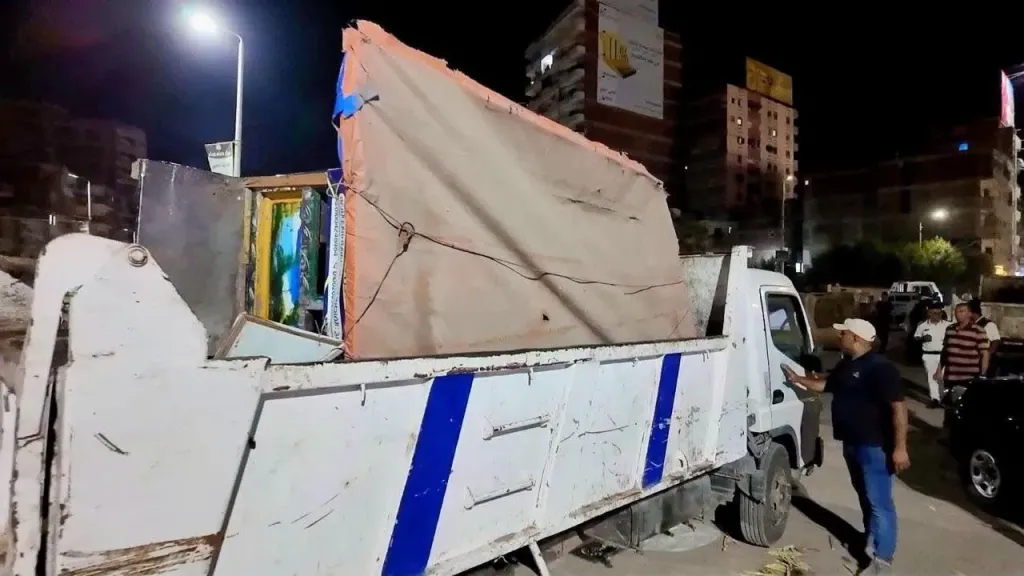 التحفظ على 133 إشغالًا متنوعًا وإزالة 53 حالة تعدٍ و42 إعلانًا مخالفًا بكفر الشيخ