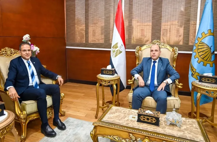 محافظ الغربية يناقش مع نقيب محاميّ غرب طنطا سبل التعاون المشترك وتعزيز خدمة المواطنين
