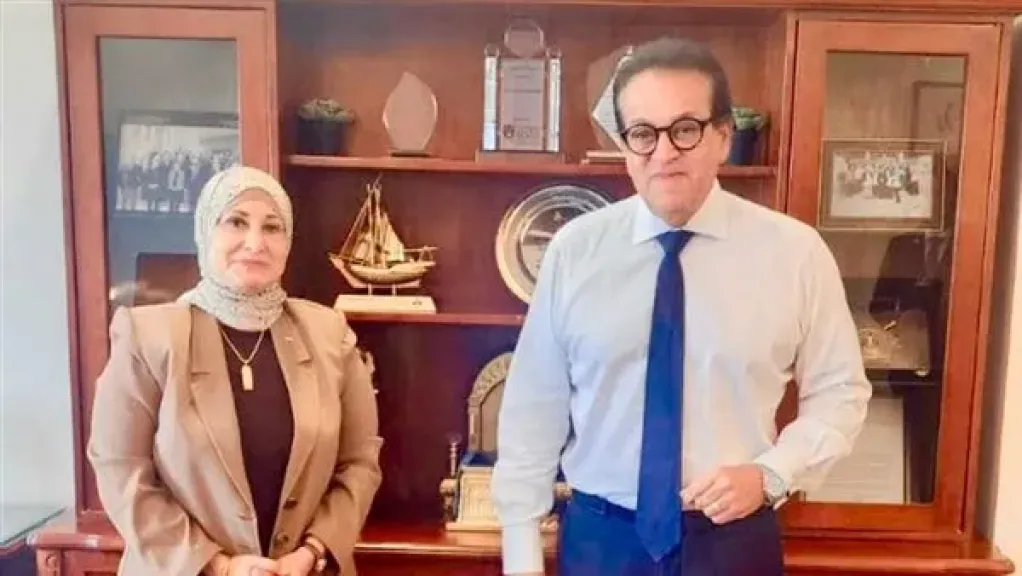 نقيب التمريض تبحث مع وزير الصحة إعادة تكليف خريجي «المقاصة»