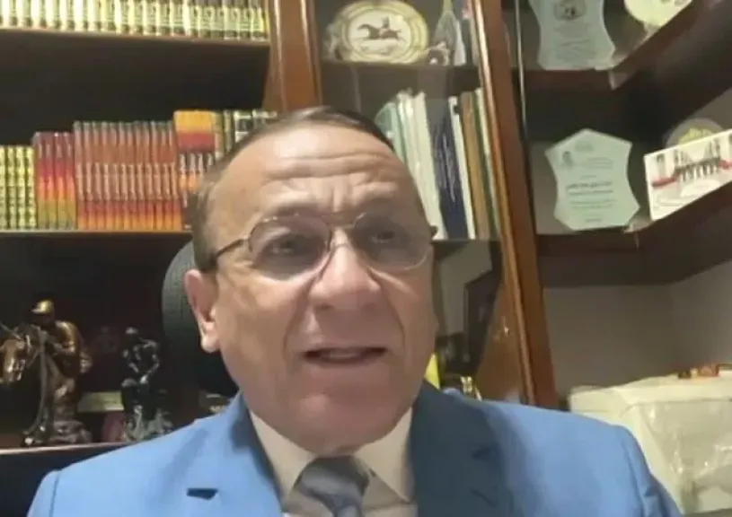 اللواء أيمن عبدالمحسن: إيران تستغل مضيق هرمز كورقة ضغط لتحقيق 5 أهداف