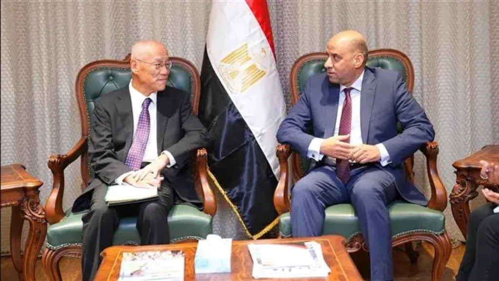 وزير العمل والسفير الياباني يتفقان على شراكة جديدة وتبادل الخبرات في التدريب والسلامة والصحة المهنية