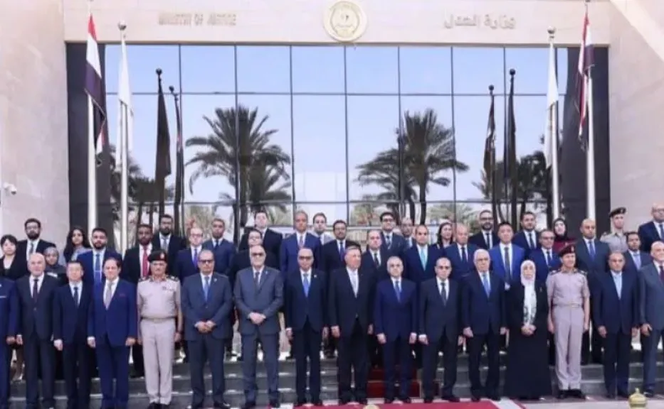 وزير العدل ورؤساء الجهات والهيئات القضائية يوقعون وثيقة استراتيجية العدالة الرقمية الموحدة
