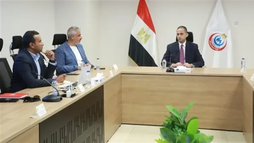 نائب وزير الصحة يبحث مع اتصالات مصر و«STM» تسريع التحول الرقمي الشامل للمنظومة الصحية