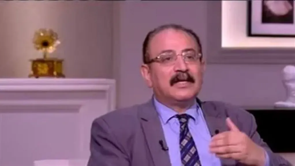 كلام عبثي.. طارق فهمي يهاجم المقترح الأمريكي لشراء أسلحة غزة