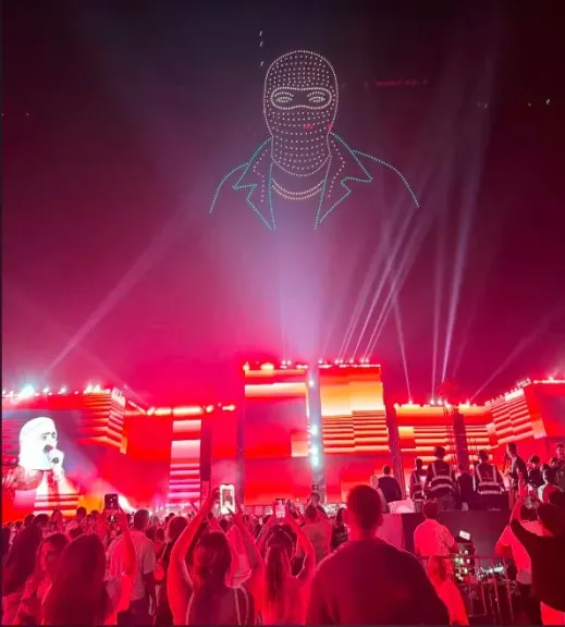 تووليت يحيي حفلا كامل العدد على مسرح U Arena بالعلمين الجديدة