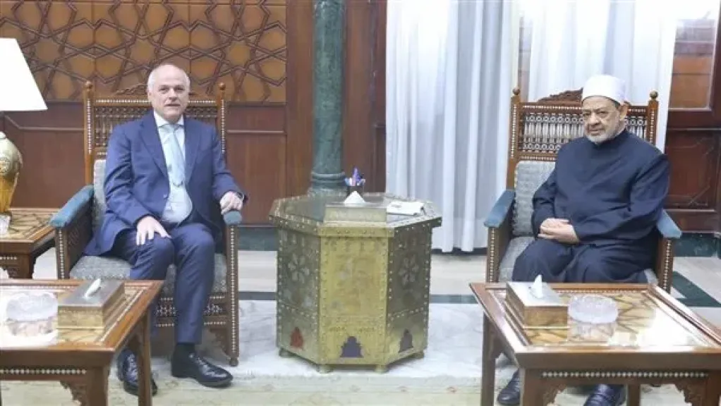 شيخ الأزهر يوصي السفير الأسترالي بنقل الصورة الحقيقية عن الإسلام والمسلمين