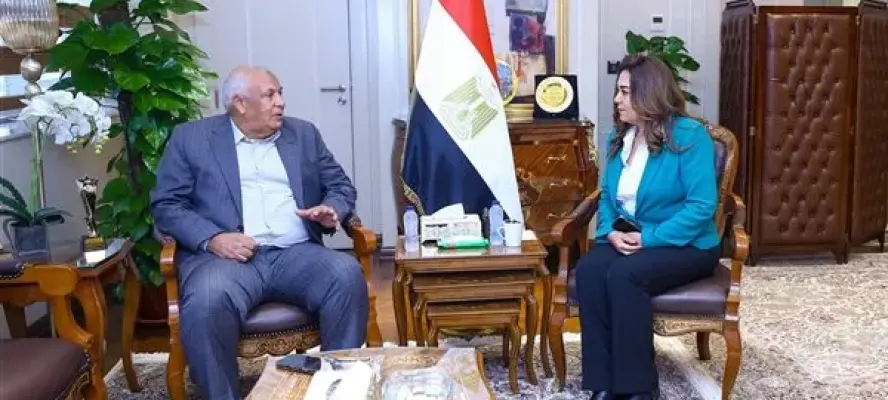 منال عوض تؤكد أهمية تسريع المشروعات وتعظيم الاستفادة من السياحة والاستثمار