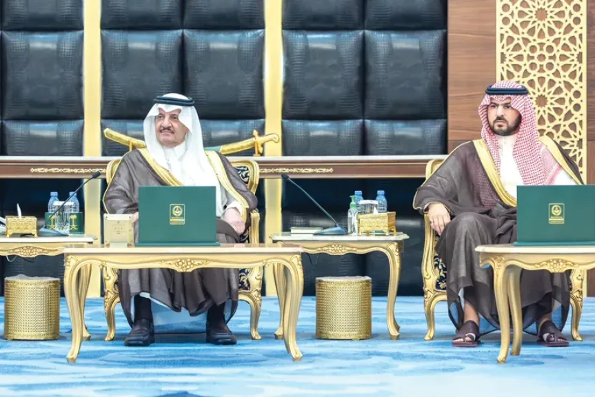 أمير الشرقية بالسعودية يتابع استعدادات التعليم للعام الدراسي الجديد