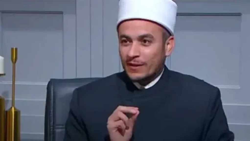 هل يجوز للمدير الاطلاع على هاتف الموظف وقراءة رسائله؟.. أمين الفتوى يجيب
