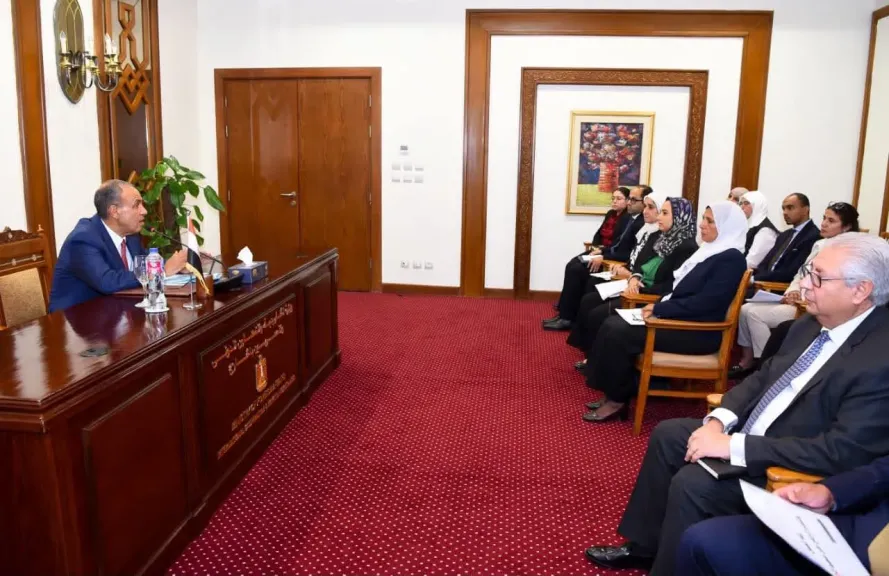 وزير الخارجية يؤكد أهمية تعزيز التنسيق المؤسسي وتطوير آليات إدارة ملف التعاون الدولي