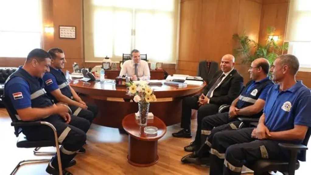 ردوا أمانات بـ800 ألف جنيه وأنقذوا طفلًا من الموت.. «الإسعاف المصرية» تكرّم أبطالها