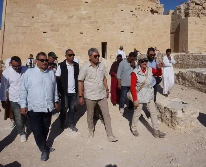 وزير السياحة والآثار يتفقد موقع تابوزيريس ماجنا الأثري