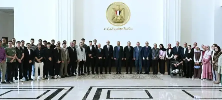”أنتم المستقبل”.. تفاصيل حوار رئيس الوزراء مع أوائل الثانوية العامة وتوجيهات رعاية الموهوبين
