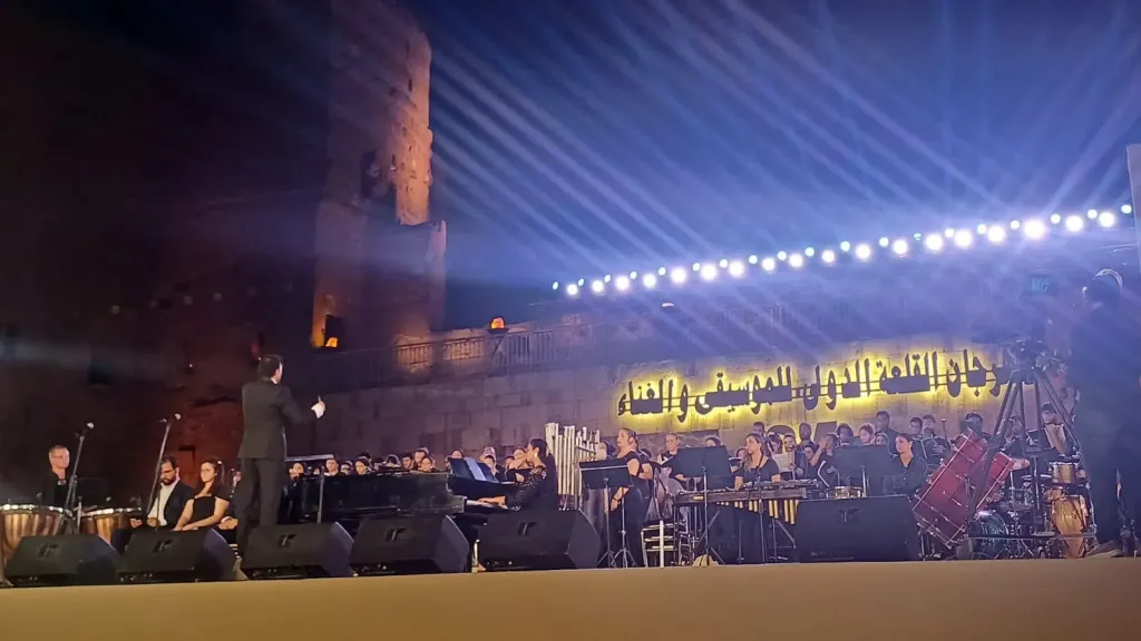أوركسترا القاهرة السيمفوني يتألق بروائع الموسيقى العالمية في مهرجان القلعة