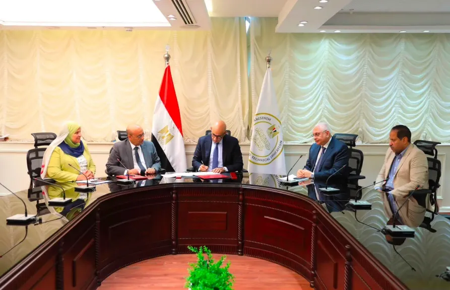 وزير التعليم يعتمد نتيجة الدور الثاني للدبلومات الفنية للعام الدراسي 2025/2026 بنسبة نجاح 89.49%