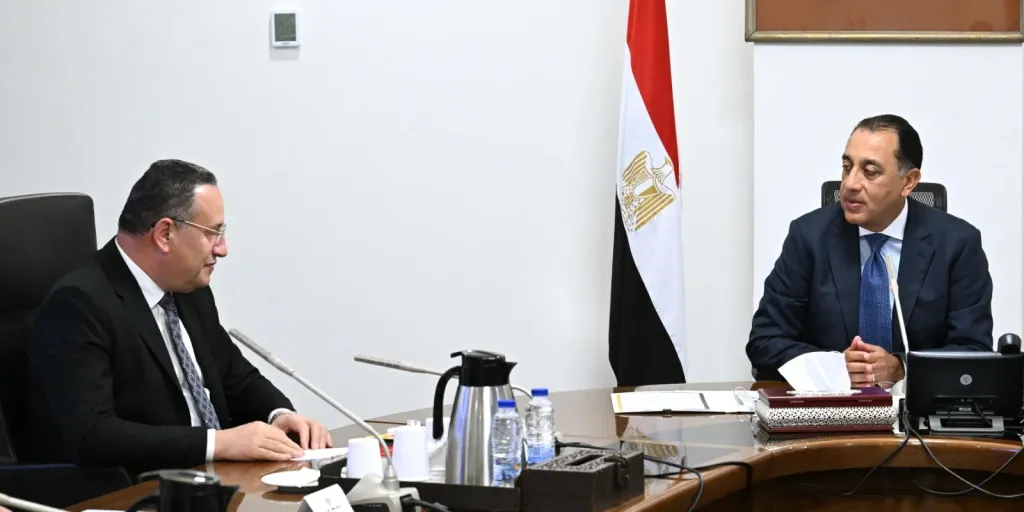 رئيس الوزراء يتابع جهود تطوير منظومة عمل الطلاب الوافدين