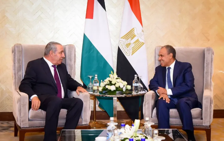 وزير الخارجية يبحث مع نائب رئيس دولة فلسطين تطورات الأوضاع بالأراضي المحتلة