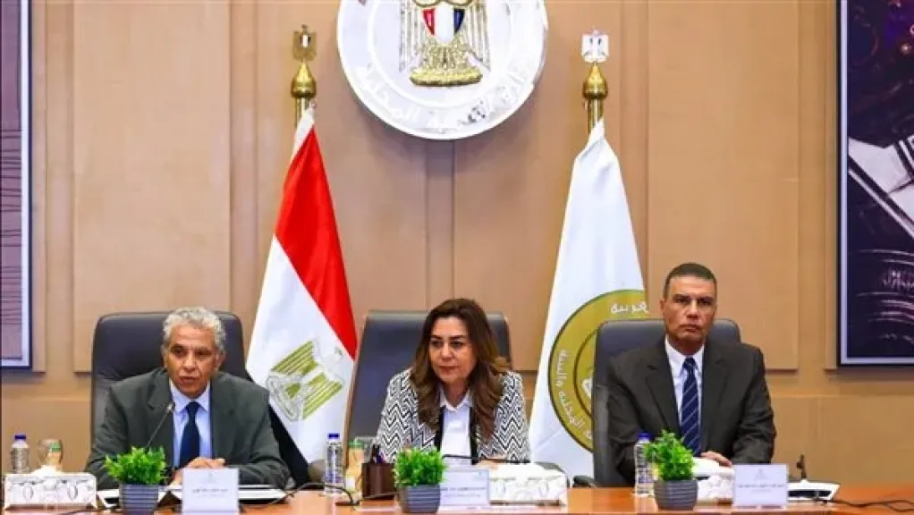 وزيرة التنمية ومحافظ جنوب سيناء يبحثان مقترح مركز سيداري لتطوير منطقة البلوهول