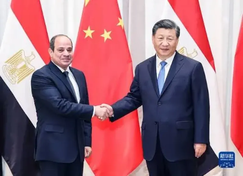 خبير علاقات دولية: السيسي وشي جين بينج يدفعان نحو إنهاء الصراعات وتحقيق الاستقرار بالمنطقة