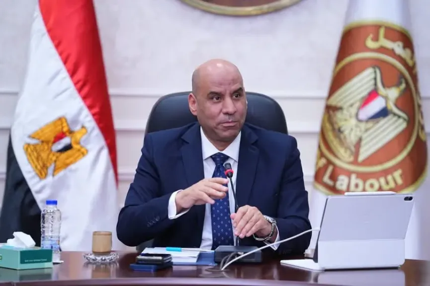 بشرى سارة.. وزير العمل يعلن صرف منحة المولد النبوي للعمالة غير المنتظمة