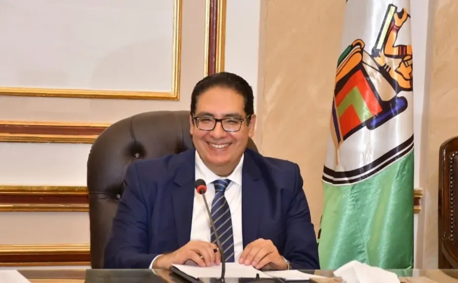 جامعة القاهرة تعلن انتهاء ترشيحات عميد كلية الآداب ورفع التوصيات لوزير التعليم العالي