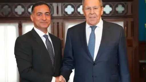 السفير المصري في موسكو يلتقي وزير الخارجية الروسي سيرجي لافروف