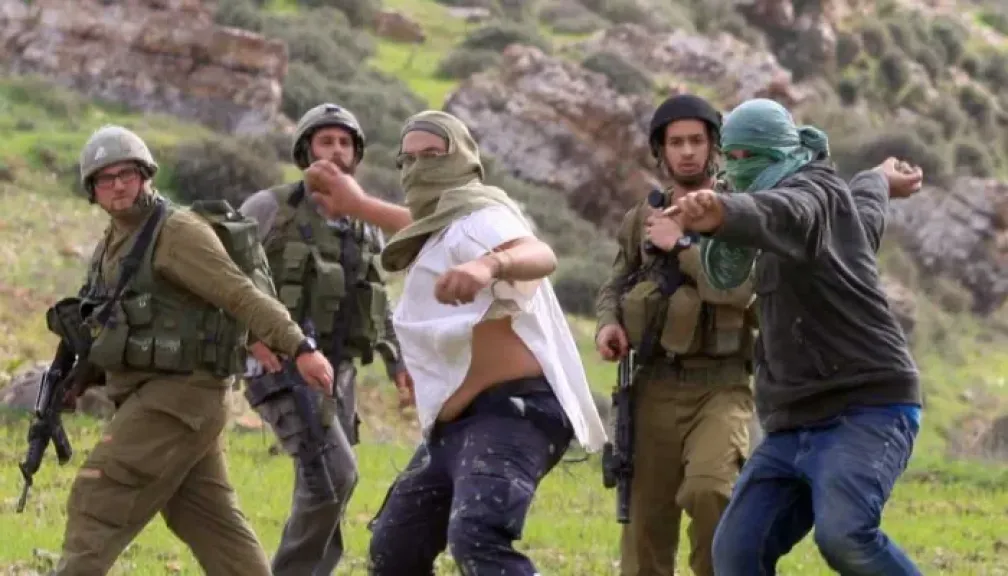 إعلام فلسطيني: عشرات المستوطنين يحاصرون فلسطينيين داخل منزل جنوبي نابلس