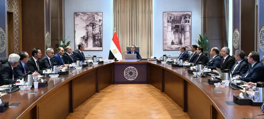 رئيس الوزراء يتابع جهود توافر السلع وضبط حركة الأسواق