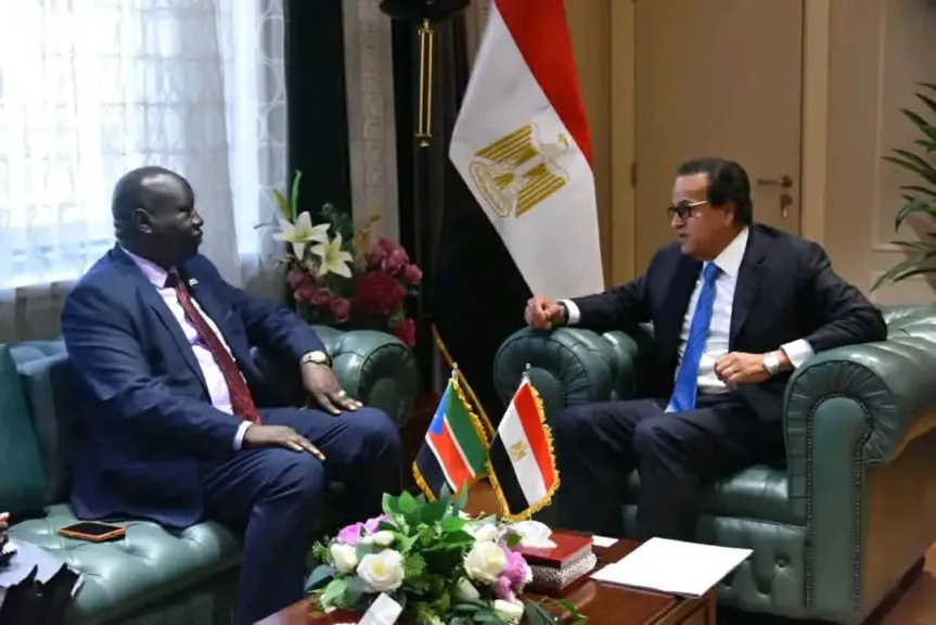 وزير الصحة يبحث مع سفير جنوب السودان تعزيز التعاون ودعم القطاع الصحي