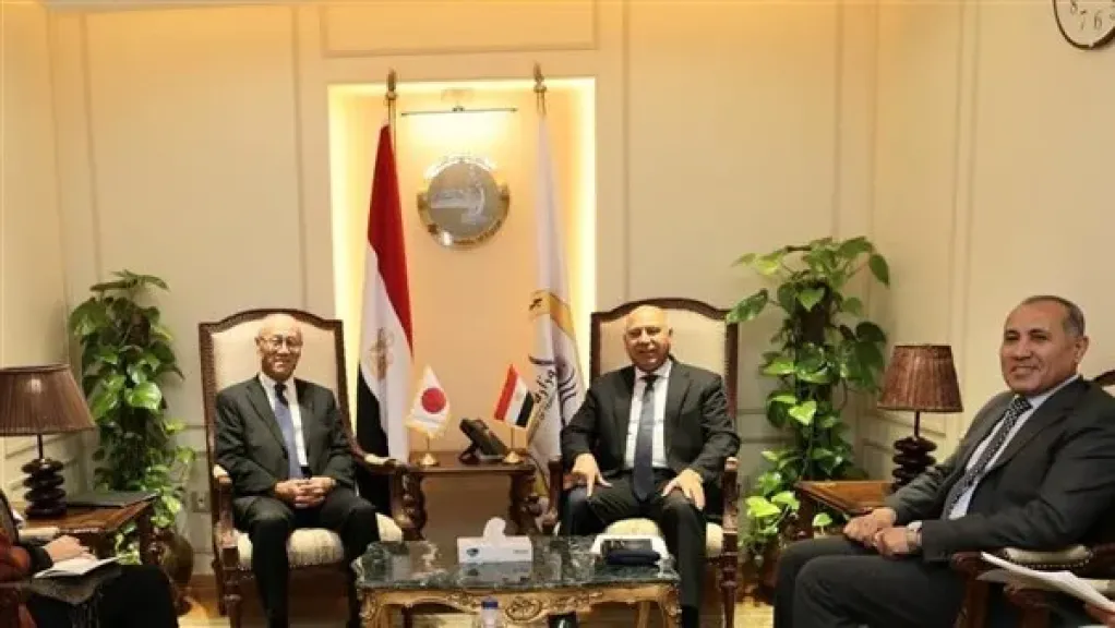وزير النقل يبحث مع سفير اليابان بالقاهرة تعزيز التعاون في قطاع النقل ومتابعة تنفيذ المرحلة الأولى من الخط الرابع للمترو