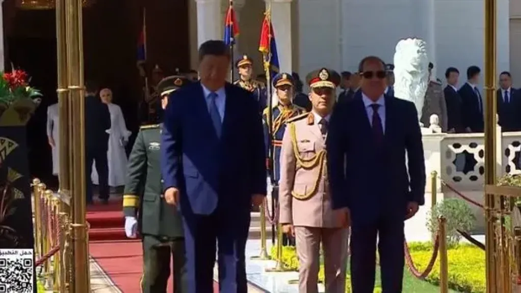 مراسل “إكسترا نيوز”: حفاوة استقبال الرئيس الصيني تعكس قوة العلاقات المصرية الصينية