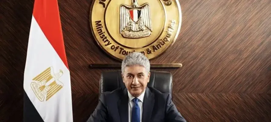 وزير السياحة يعتمد الضوابط والقواعد والإجراءات المنظمة للحج السياحي لموسم 1448هـ