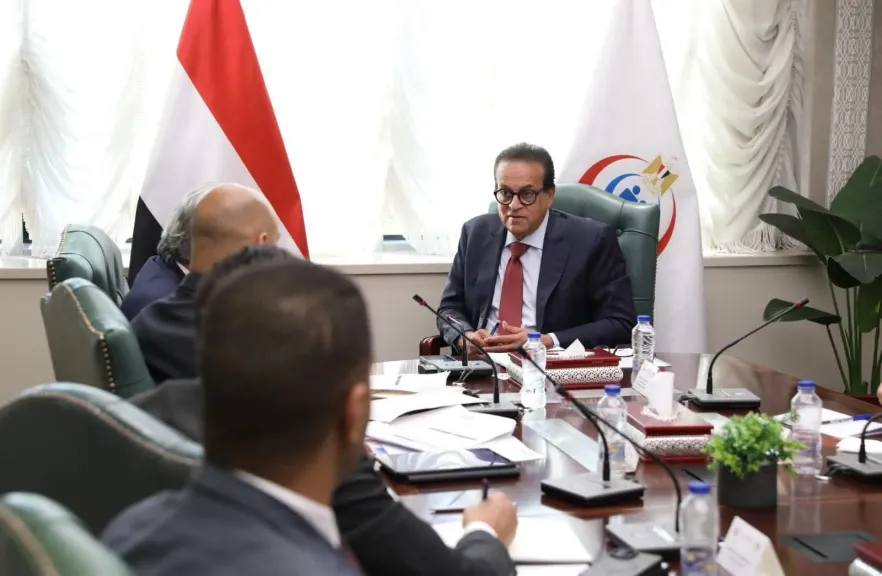 وزير الصحة يبحث توطين صناعة الأجهزة الطبية المتقدمة في مصر