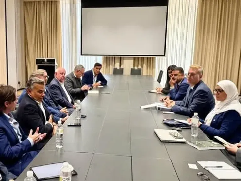 وزير البترول يشارك في اجتماع المائدة المستديرة لكبار مستثمري التعدين بأستراليا ويستعرض فرص الاستثمار في مصر