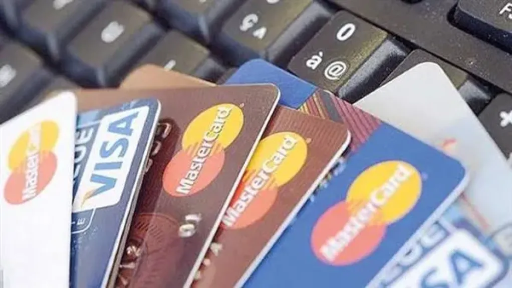 خبير تكنولوجيا يحذر من حيلة خفية للحصول على بيانات حساباتك البنكية