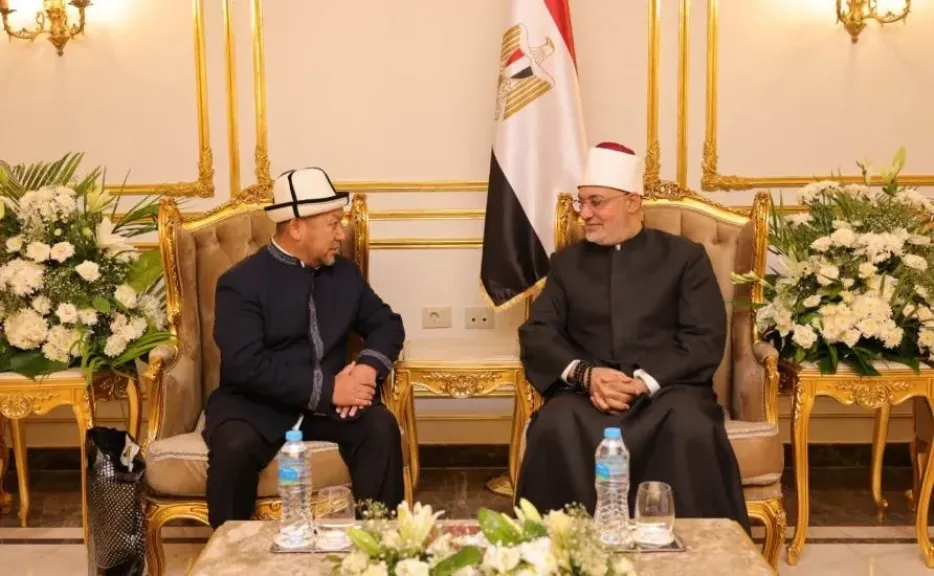مفتي الجمهورية ورئيس الإدارة الدينية لمسلمي قيرغيزستان يبحثان تأهيل الكوادر الدينية