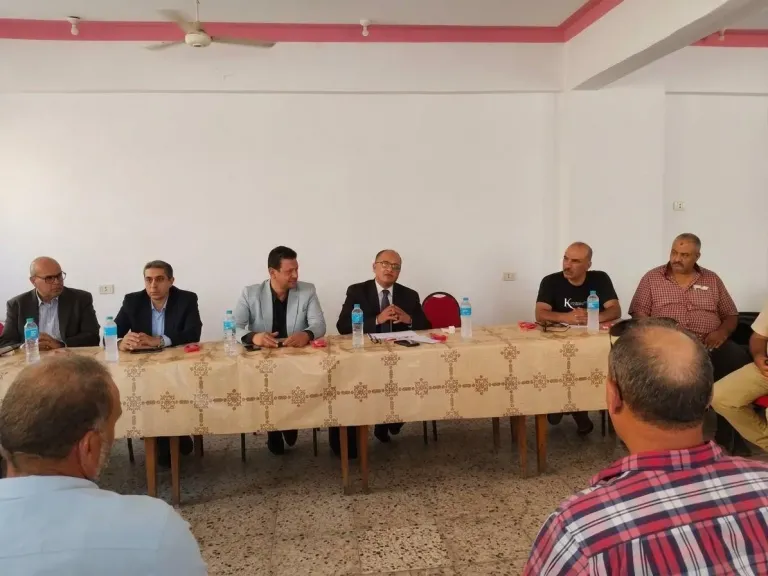 استعدادات مكثفة بالمحافظات لمواجهة السحابة السوداء