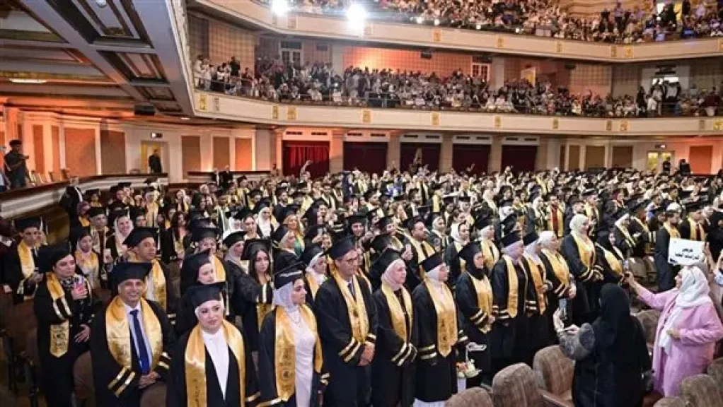 جامعة القاهرة تحتفي بتخريج دفعة 2026 من كلية الإعلام