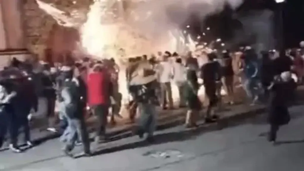 مقتل 10 أشخاص وإصابة 64 آخرين جراء انفجار ألعاب نارية في مهرجان بالمكسيك