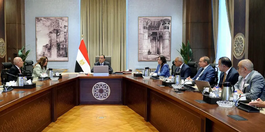 رئيس الوزراء يتابع تنفيذ تكليفات الرئيس السيسي بـ ”تخضير القاهرة”